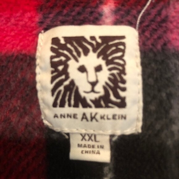 🟥 Anne Klein Red Plaid Button-Up Jacket – Cozy, Preppy, & Vintage-Inspired - Picture 7 of 8